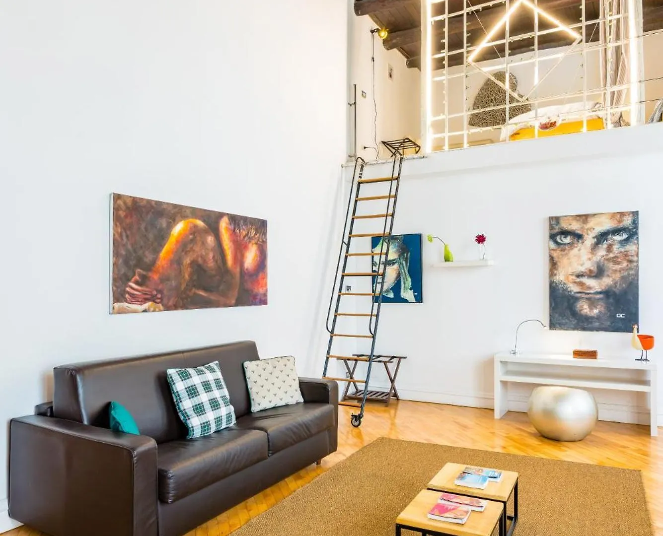 Gorgeous Loft By Napoliapartments Apartment Naples