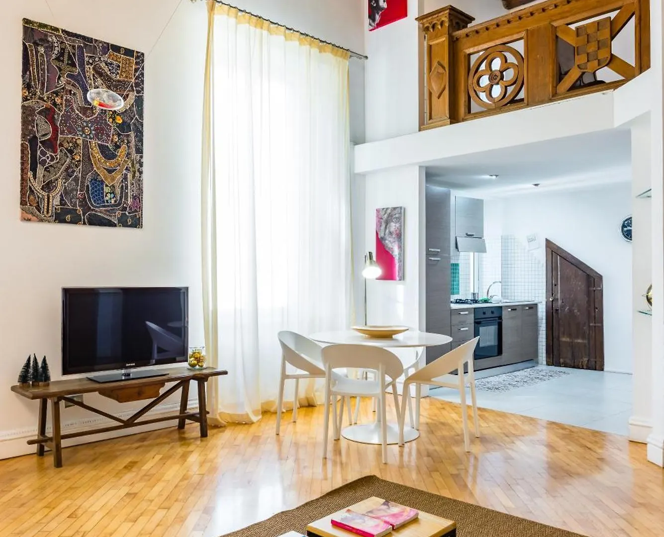 Gorgeous Loft By Napoliapartments