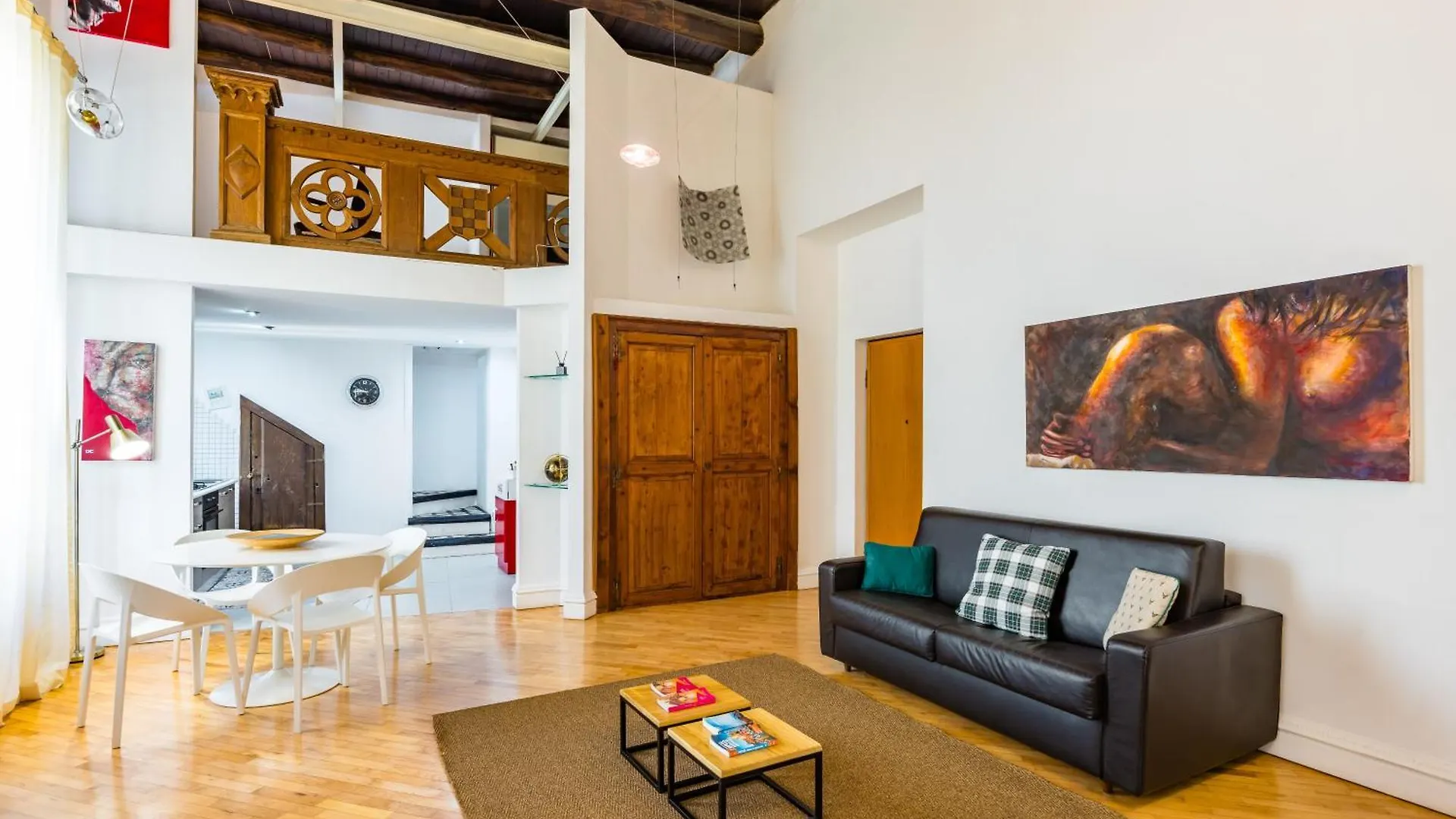 Gorgeous Loft By Napoliapartments